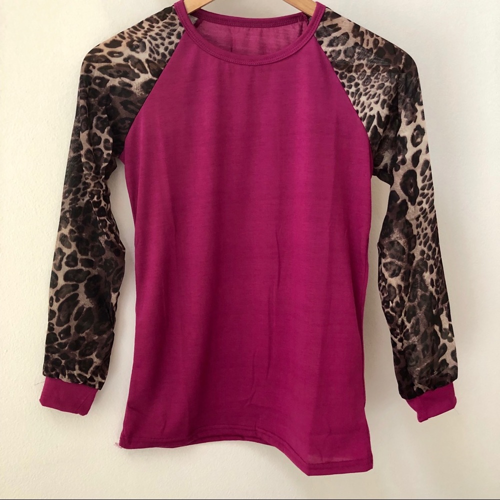 π΄ONE DAY SALE! Magenta Leopard Print Sleeve Shirt - Picture 3 of 6